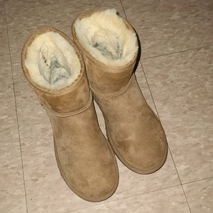 Uggs mini chestnut